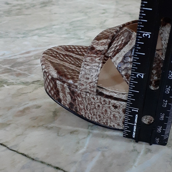 Michael Kors shoes - Picture 9 of 10